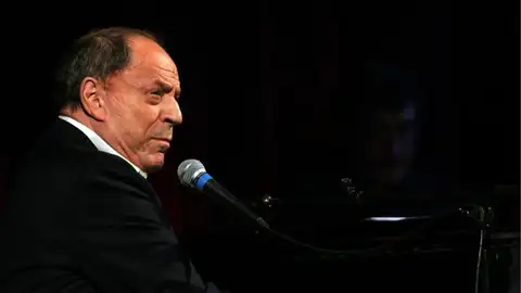 El compositor francés Charles Dumont El compositor francés Charles Dumont