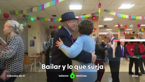 Pareja mayor bailando Pareja mayor bailando