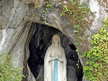Nuestra Se&ntilde;ora de Lourdes