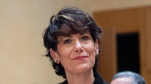 La ministra de Inclusión, Seguridad Social y Migraciones, Elma Saiz  La ministra de Inclusión, Seguridad Social y Migraciones, Elma Saiz