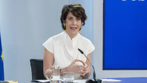 Elma Saiz comparece mañana en el Congreso para explicar la nueva fórmula para evaluar el gasto en pensiones Elma Saiz comparece mañana en el Congreso para explicar la nueva fórmula para evaluar el gasto en pensiones