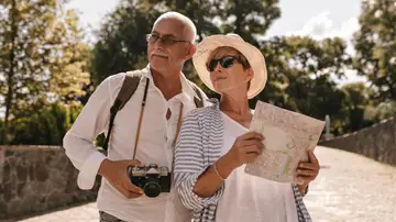 Personas mayores de viaje Personas mayores de viaje