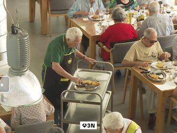 La primera generaci&oacute;n sin hijos se enfrenta a la vejez: los 'cohousing' se abren paso entre los mayores para evitar la soledad 