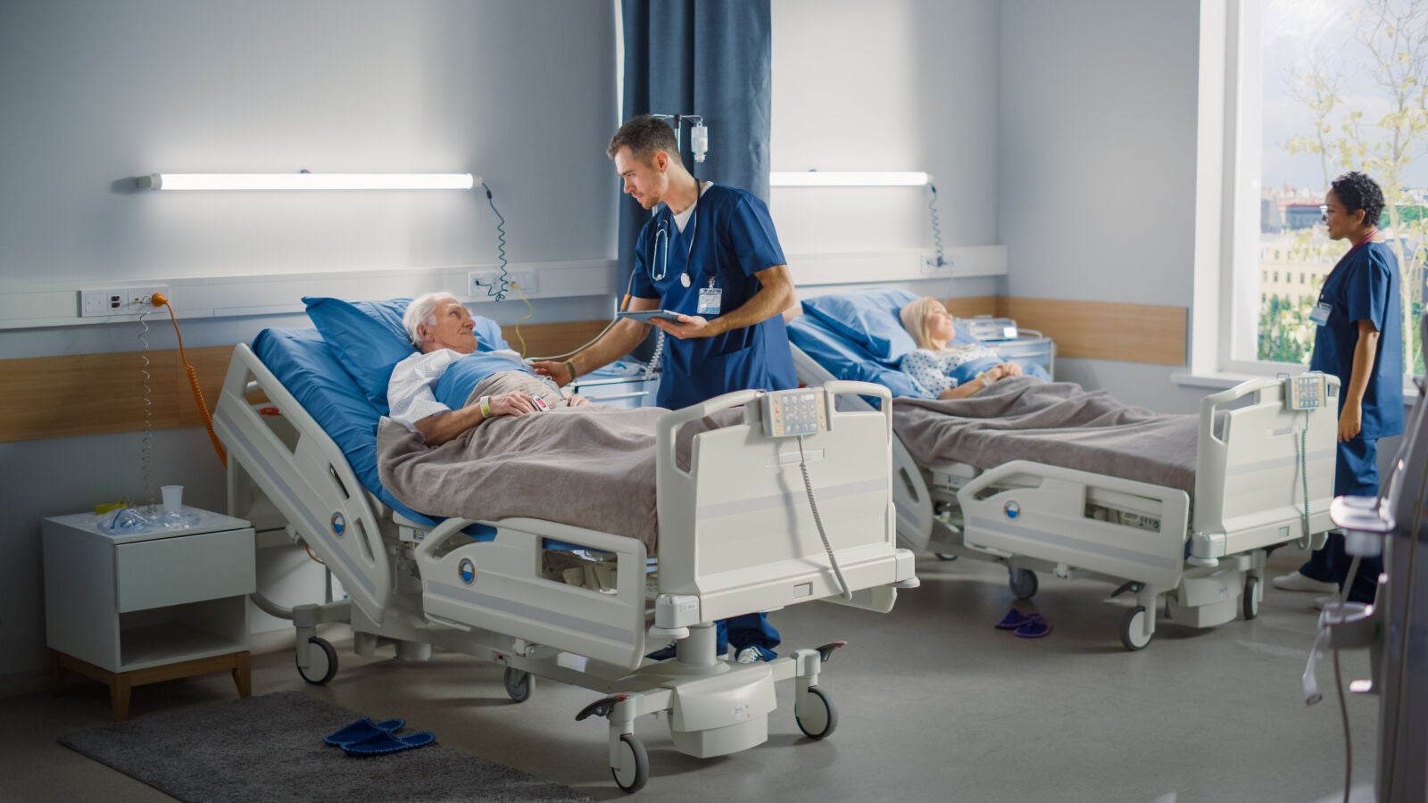 Las hospitalizaciones se duplicarán en 2050 y se concentrarán en pacientes mayores y dependientes