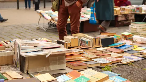 Libros de segunda mano en un mercadillo Libros de segunda mano en un mercadillo