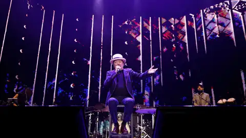 Joaquín Sabina sobre el escenario Joaquín Sabina sobre el escenario