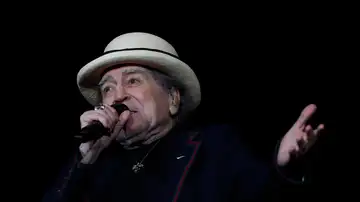 Joaquín Sabina en el escenario Joaquín Sabina en el escenario