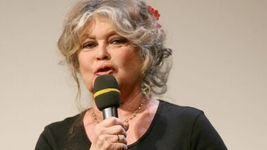 Brigitte Bardot sigue recuperándose tras su hospitalización y niega estar grave