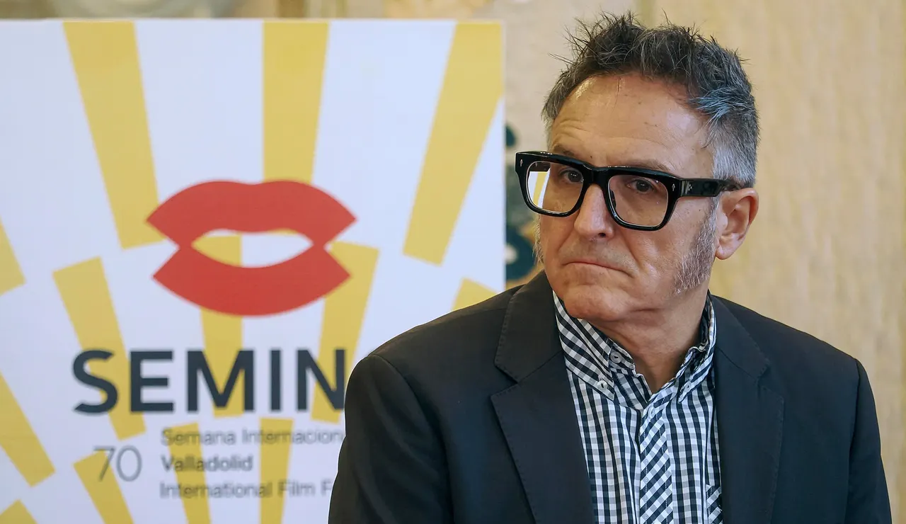 José Luis Cienfuegos,