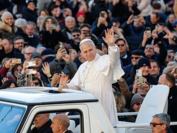 El papa Le&oacute;n XIV en el Vaticano
