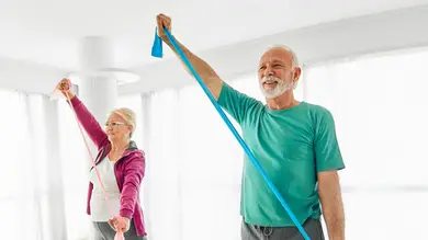 Las personas mayores pueden ganar fuerza sin llegar al agotamiento muscular Las personas mayores pueden ganar fuerza sin llegar al agotamiento muscular