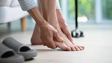 Pie de persona mayor Pie de persona mayor