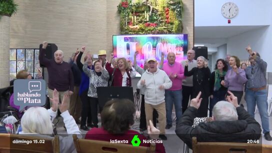 Unos jubilados arrasan con su gira de Karaoke en las residencias