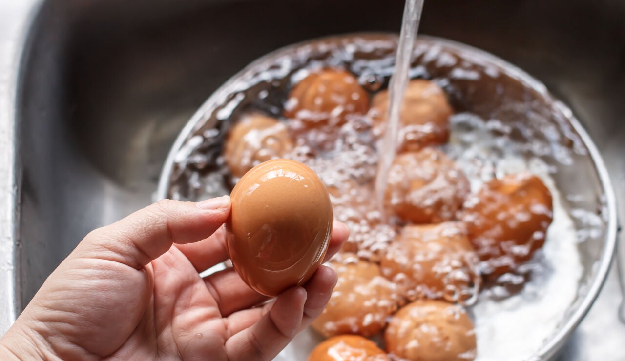 Lavar los huevos es un error