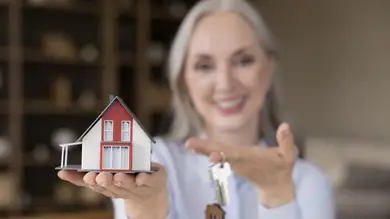 Alquiler para jubilados: los requisitos para poder cobrar los 525 euros de ayuda Alquiler para jubilados: los requisitos para poder cobrar los 525 euros de ayuda