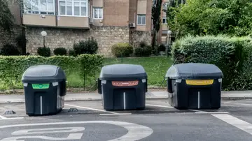 Contenedores de basura Contenedores de basura