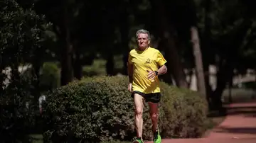 Pep Mocholí tiene 77 y quiere seguir corriendo hasta los cien años Pep Mocholí tiene 77 y quiere seguir corriendo hasta los cien años