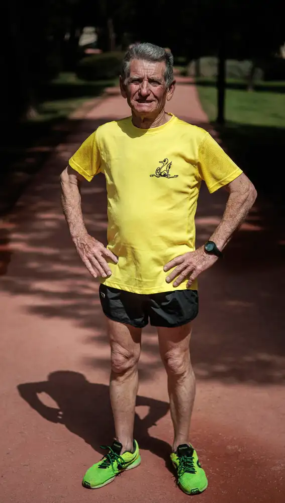 Pep Mocholí tiene 77 y quiere seguir corriendo hasta los cien años Pep Mocholí tiene 77 y quiere seguir corriendo hasta los cien años