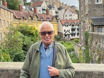 Los sue&ntilde;os no caducan: Juanjo cumple a los 81 a&ntilde;os su deseo de conocer Edimburgo