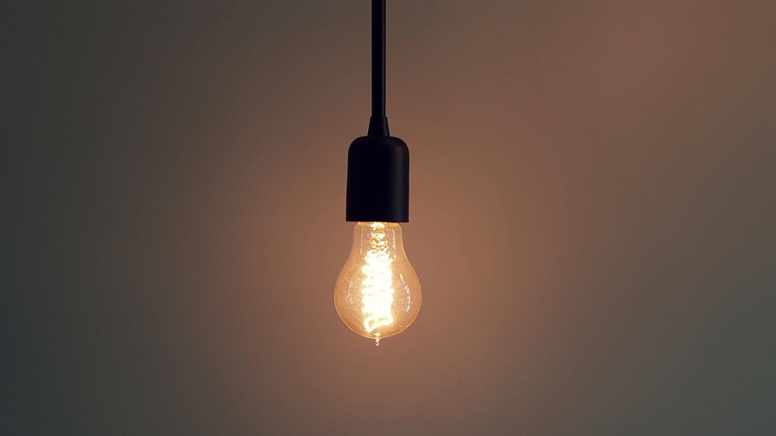 La luz sube este martes: estas son las horas que más te pueden encarecer la factura