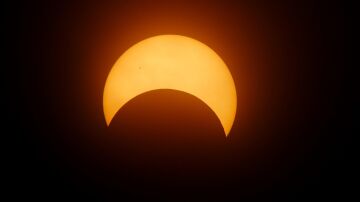 La Luna se apaga en m&aacute;s del 90%: Espa&ntilde;a vivir&aacute; un espectacular eclipse parcial la noche del 27 al 28 de agosto