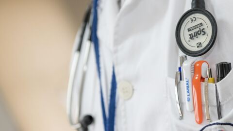 Los nefr&oacute;logos, la voz de alarma frente a la enfermedad renal silenciosa