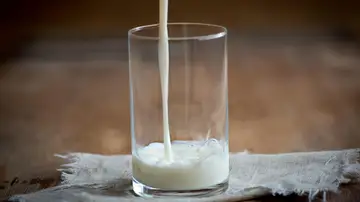 ¿Te sienta mal la leche por la noche? Esto es lo que dice la ciencia ¿Te sienta mal la leche por la noche? Esto es lo que dice la ciencia