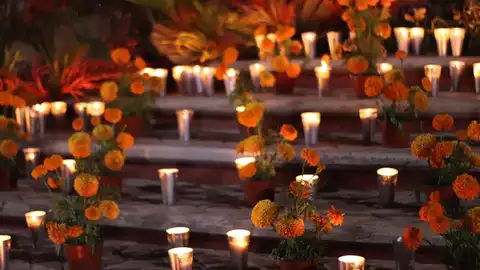 El altar de muertos dedicado a Agustín Lara en Madrid se visita gratis hasta el 8 de noviembre El altar de muertos dedicado a Agustín Lara en Madrid se visita gratis hasta el 8 de noviembre