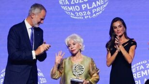 Isabel Allende gana el Planeta a los 84 a&ntilde;os porque a su edad &laquo;hay muy poco que perder&raquo;