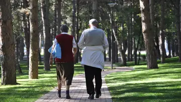 Casi 100.000 jubilados anticipados con más de 40 años cotizados reciben un complemento en su pensión Casi 100.000 jubilados anticipados con más de 40 años cotizados reciben un complemento en su pensión